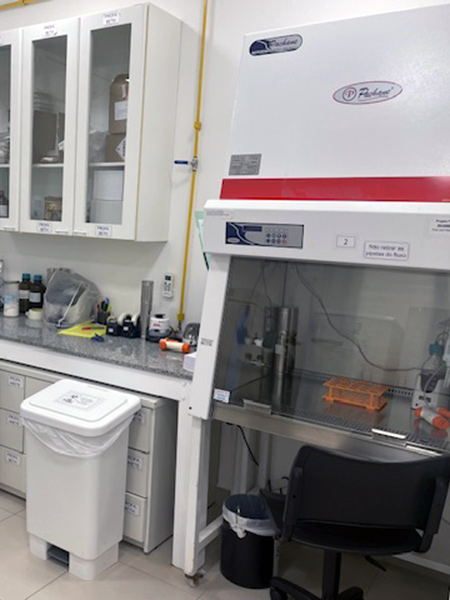 Laborat&oacute;rio de Cultura Celular